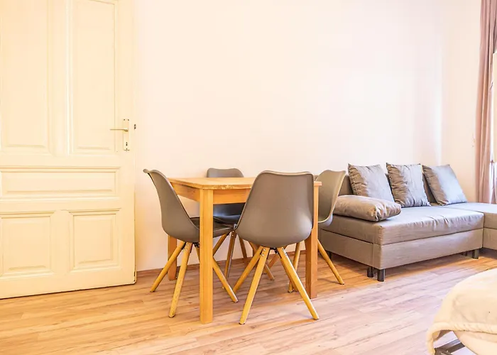 Apartman Chic & Modern 1br Apt, Prime Spot