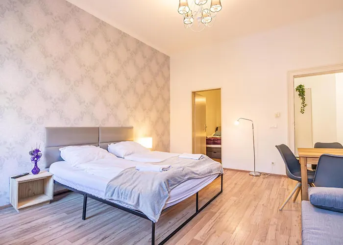 Chic & Modern 1br Apt, Prime Spot